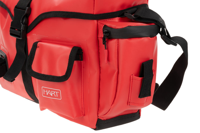 Mochila Hart Sling 10L - detalhe lateral direito com bolso frontal, fecho de correr e logo HART