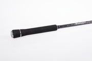 Hart Toro Specialized FK9M 9'0" - Detalhe do cabo ergonómico com acabamento premium e porta-carretos TVS
