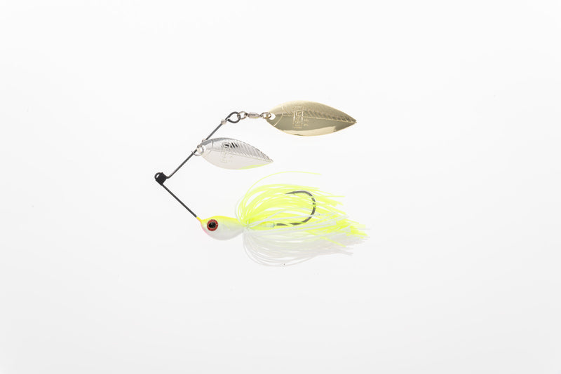 Spinnerbait Hart Titanium SPB 10g - cor branco puro com arame fino preto titânio, 2 colheres Willow prateada+dourada, cabeçote branco prateado com olho 3D dourado e saia silicone branco translucido