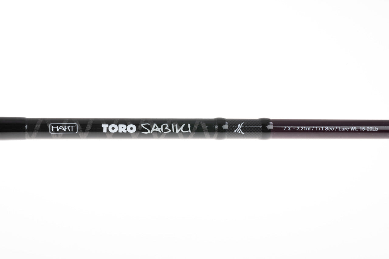 Hart Toro Sabiki 7'3" - Vista do blank com logótipo Hart Toro Sabiki e especificações técnicas
